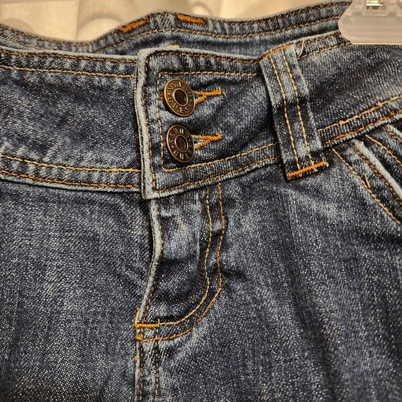 Guess Riviera bootcut jeans, size 28, medium wash, great condition! - Picture 2 of 6